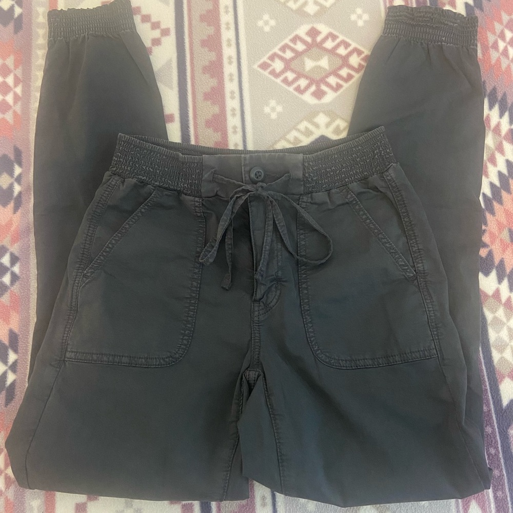 American Eagle joggers
